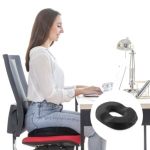 Coussin Assise+ utilisé au bureau, assis sur une chaise